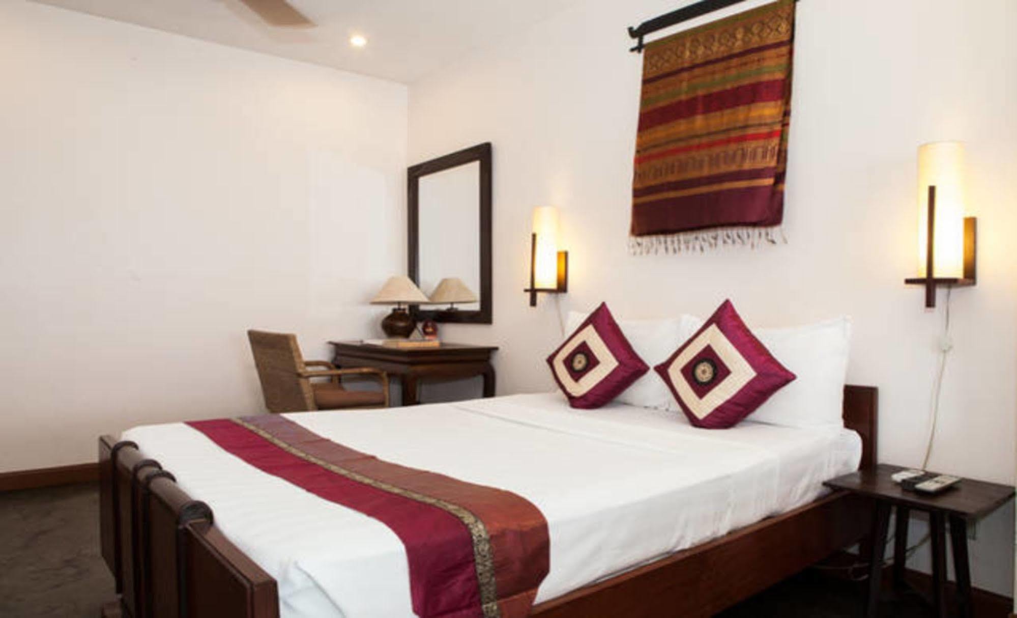 Anise Hotel And Restaurant Phnom Penh Eksteriør billede