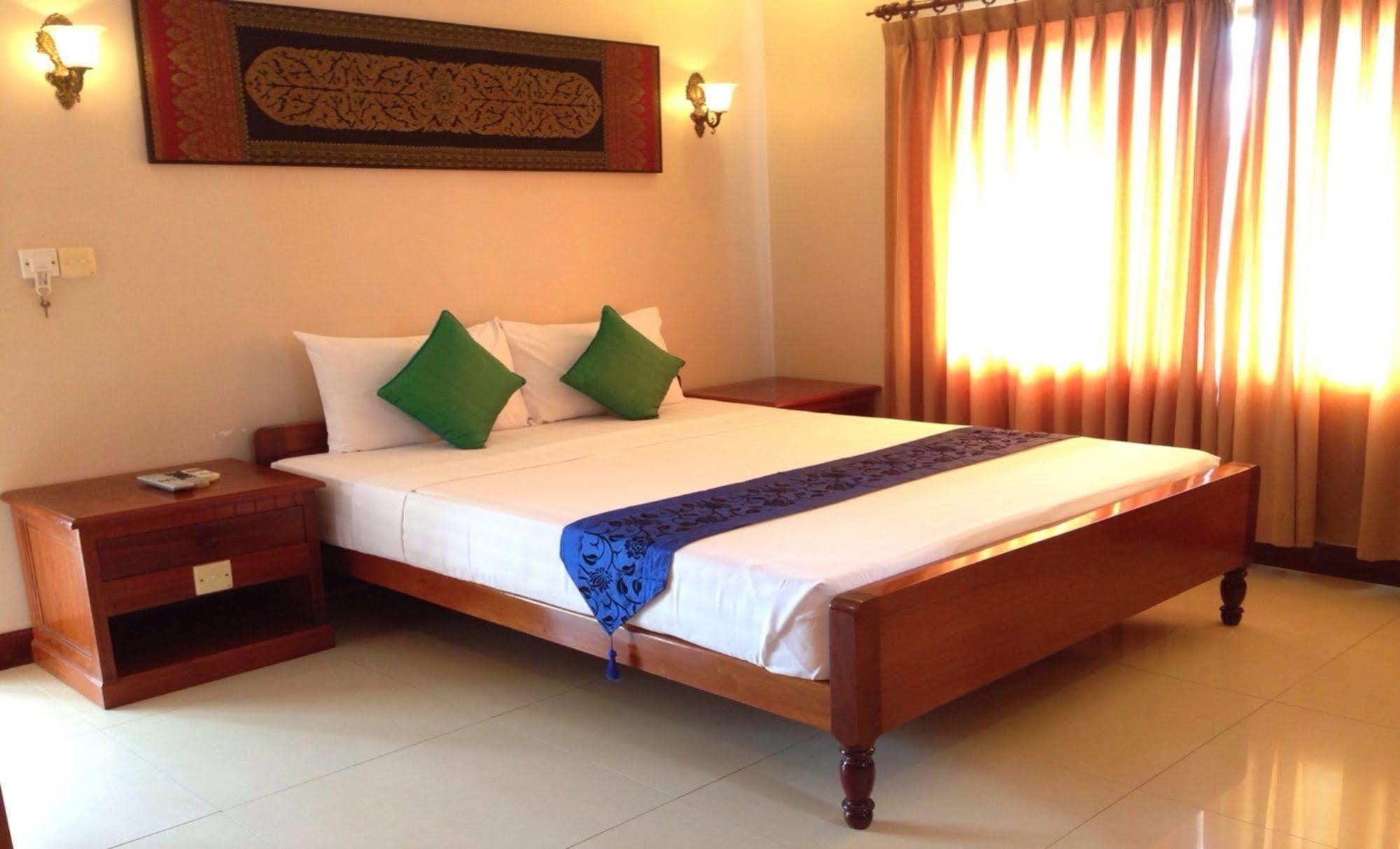Anise Hotel And Restaurant Phnom Penh Eksteriør billede